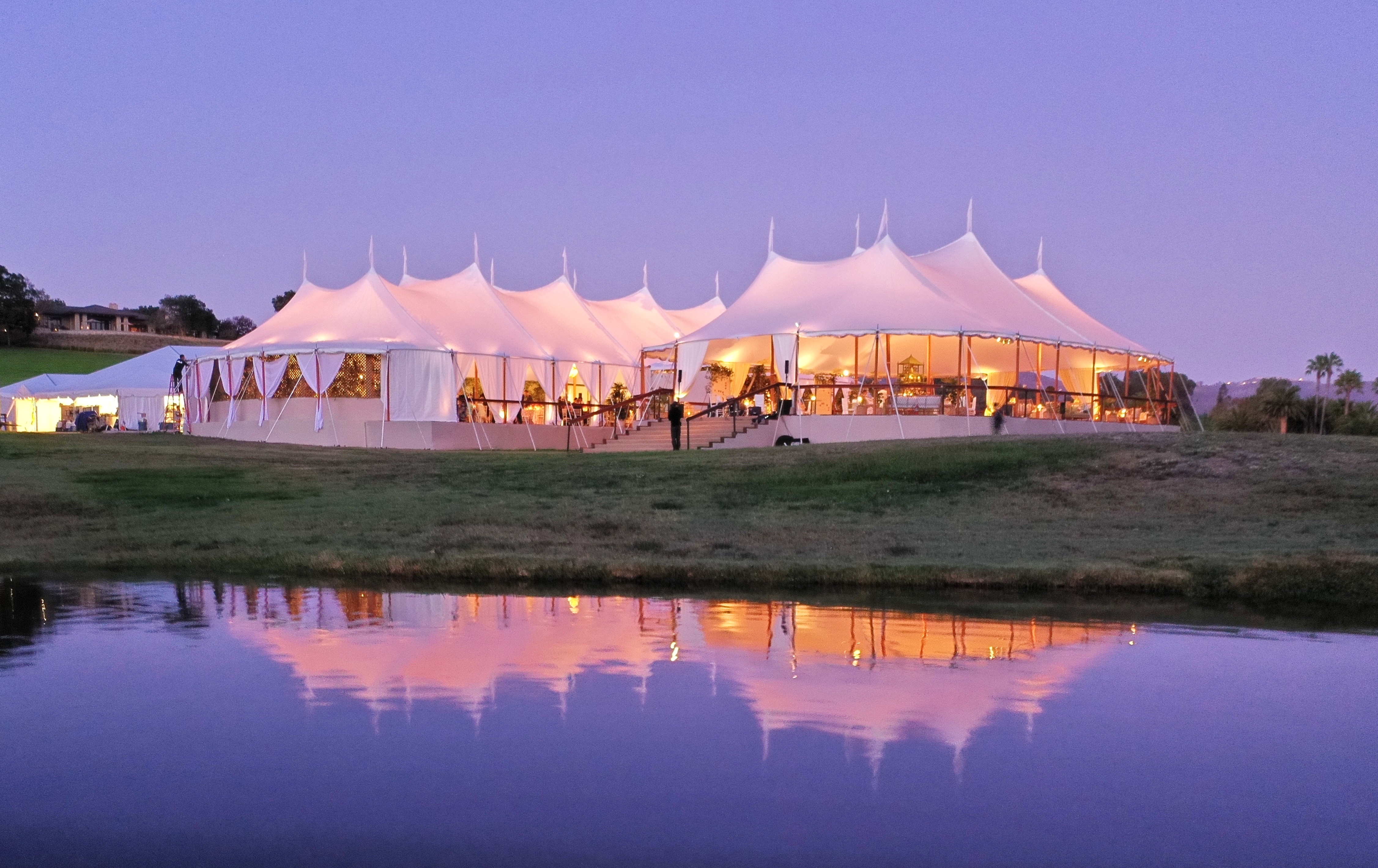 Large event tent with air circulation setup